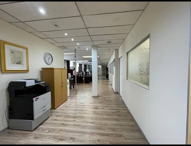1,200M² OFFICE TO LET IN RIVONIA